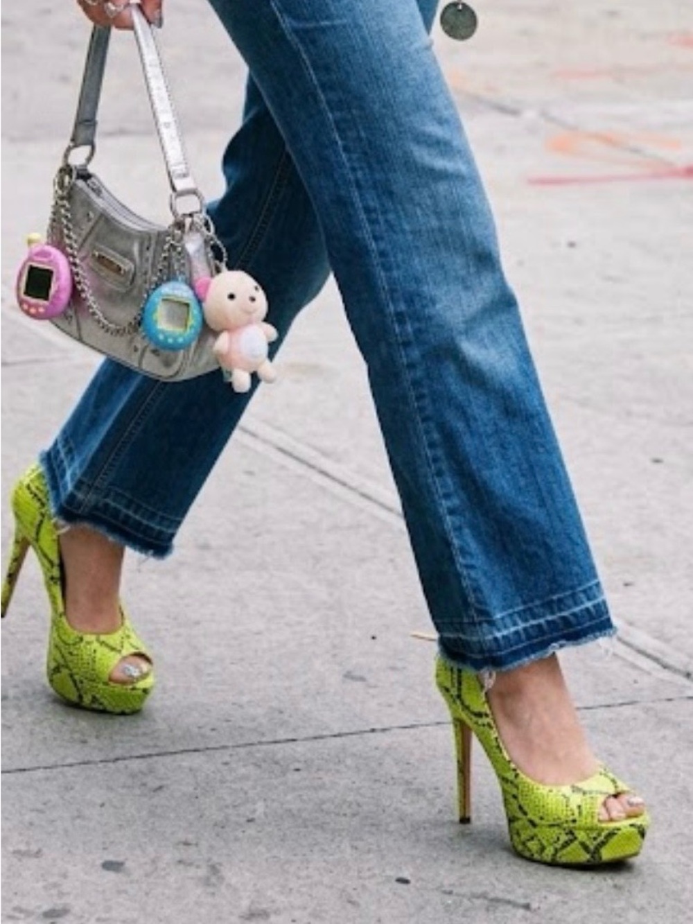 Liliana Neon Lime Green Snakeskin Peep-Toe Platform Heels – Size 6.5